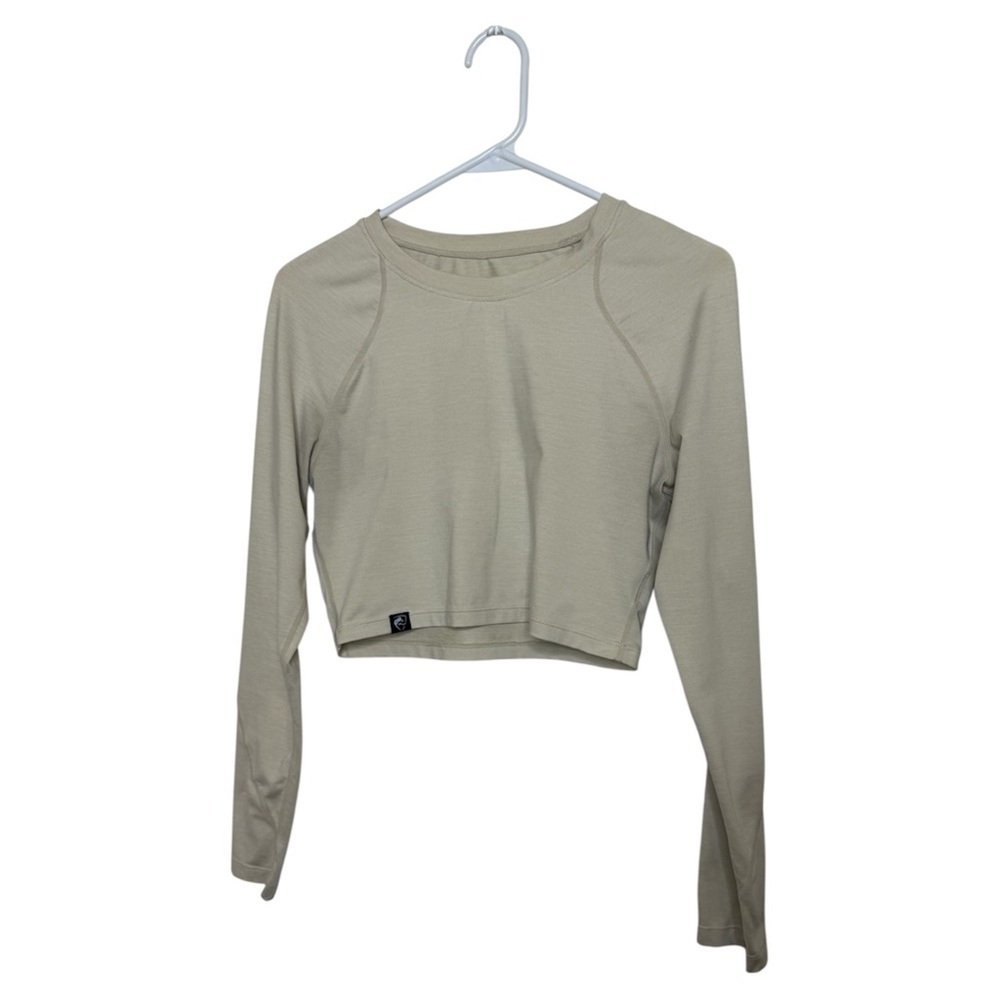 Alphalete Cream Long Sleeve Crop Top size M